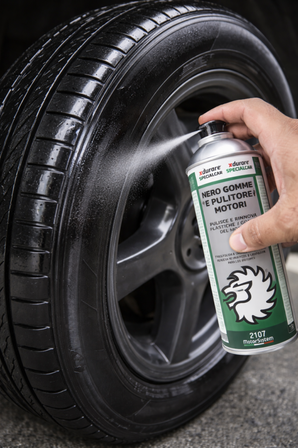 Spray Pentru Plastic Si Guma